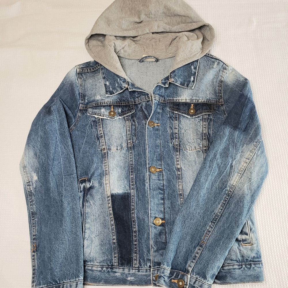 Zara Boys 13/14 (XL) Distressed Denim Jean Jacket with Hood
